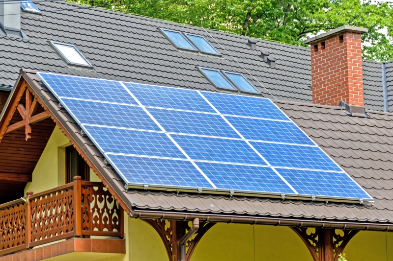 chauffagiste-GRASSE-min_solar-panels-1477987